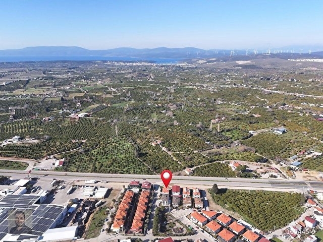 Merkeze ve Denize Yakın, Bahçeli & Kullanışlı - Sıfır 3+1 Villa - Görsel 3
