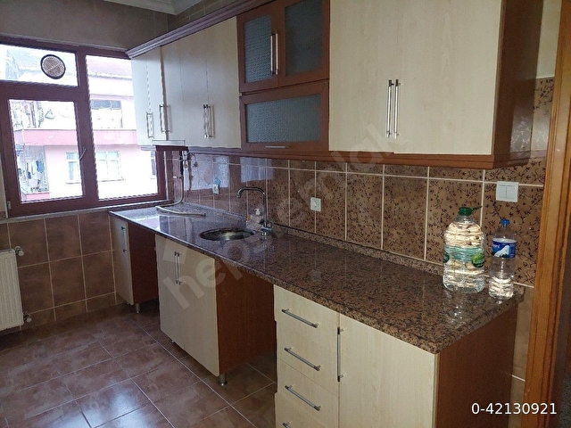 KIRALIK DAİRE TEMİZ 1+1...KAT 5....65 M2. DOĞALGAZ KOMBİLİ..HAURA CAFEYE YAKIN....ÇARŞİ - Görsel 3