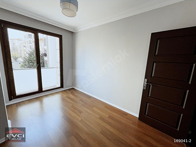 EVCİDEN İSKANLI BİNADA ARA KAT BALKONLU 2+1 DAİRE - Görsel 21