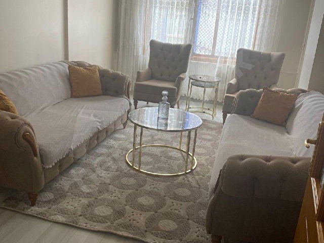 Arslan Emlaktan Hüsamettin Çelebi mahallede satılık 3+1 Ara kat Asansörlü - Görsel 3