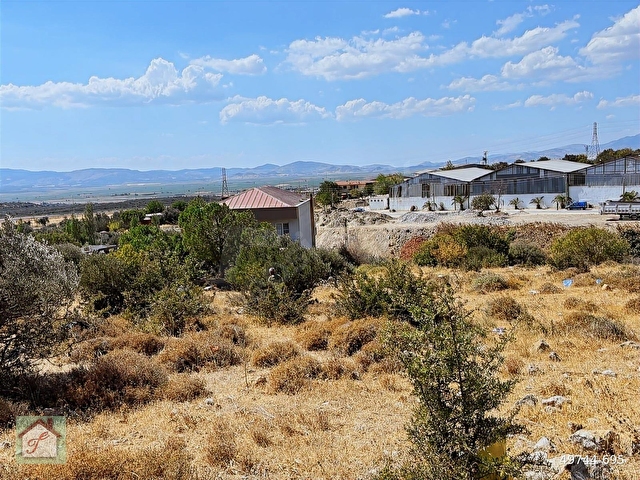 Zeytindağda satılık köşe başı imarlı kupon arsa