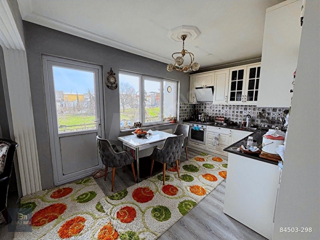 BM REAL ESTATE HACİVATTA SATILIK 3 KATLI MÜSTAKIL EV - Görsel 6