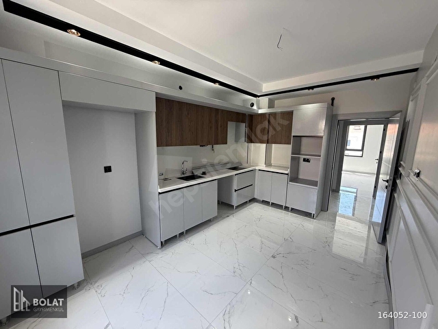 BOLATTAN ÇAMLICANIN EN İYİ LOKASYONUNDA ÖZEL GARAJ ARAKAT 3+1 - Görsel 2