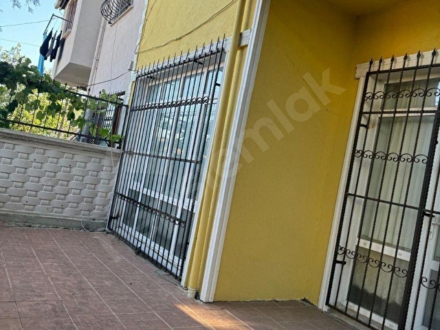 300 M2 BAHÇE İÇİNDE TADİLAT GEREKLİ MÜSTAKİL EV ARSA PARASINA