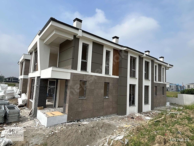 CİHANGİR 2 Sitesi Modern 4+1 İkiz Villa Geniş Bahçe ve Teraslı - Görsel 6