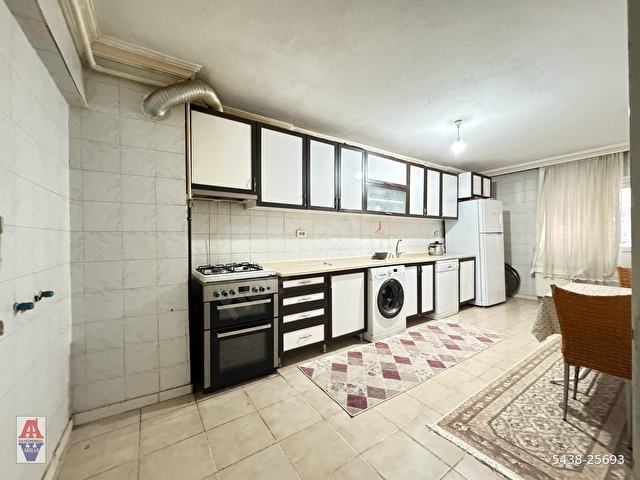 3+1 asansörlü 145 metrekare altında daire var salon bağımsız