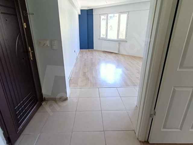 ŞİŞLİ 19 MAYIS CADDE ÜZERİNDE ÖNÜ AÇIK BAKIMLI BOŞ SATILIK DAİRE - Görsel 8