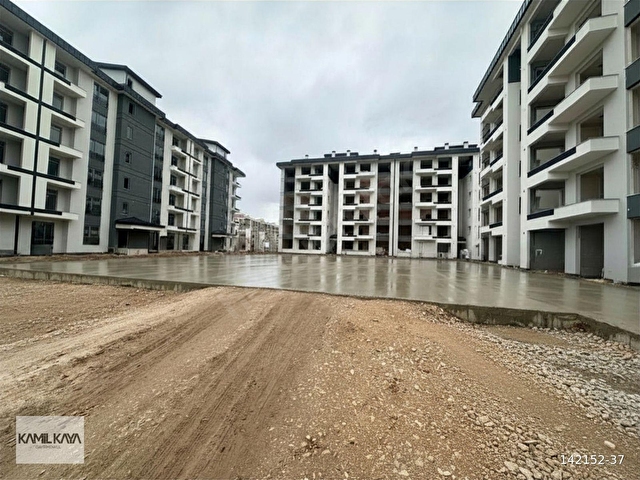 KAMİL KAYADAN SİTE İÇİ BAHÇE KATI ÖDEMESİZ SATILIK 3+1 DAİRE - Görsel 2