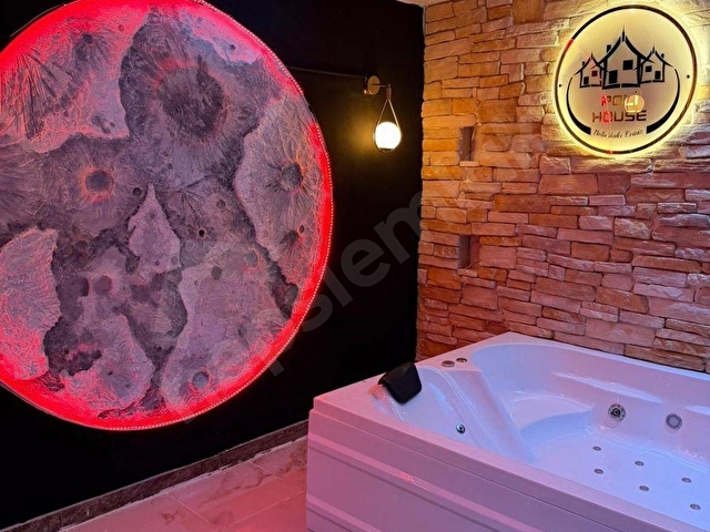 Merkezde Vip Jakuzili Daireler İçin Poli Housede