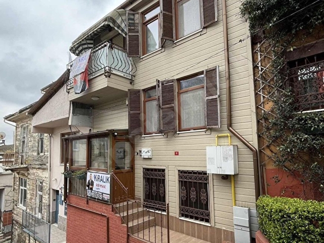 SARIYERDE BOĞAZA HAKİM YENİLENMİŞ TERASLI PRESTİJLİ 5+1 VİLLA - Görsel 8