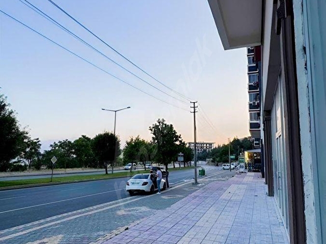 Her İş Sektörüne Uygun Satılık 200 m2 Dükkan - Görsel 3