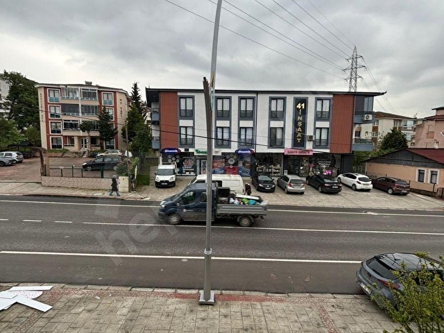 MERKEZİN TAM KALBİNDE! Başiskele Barbaros’ta 2+1 Amerikan Mutfaklı Ara Kat FIRSAT DAİRE! - Görsel 11
