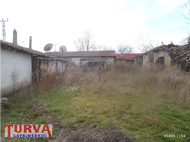 TURGUTBEY KÖYÜNDE ASFALT YOLA CEPHELİ İÇERİSİNDE AVLULU KERPİÇ EVE BULUNAN ARSA SATILIK - Görsel 22