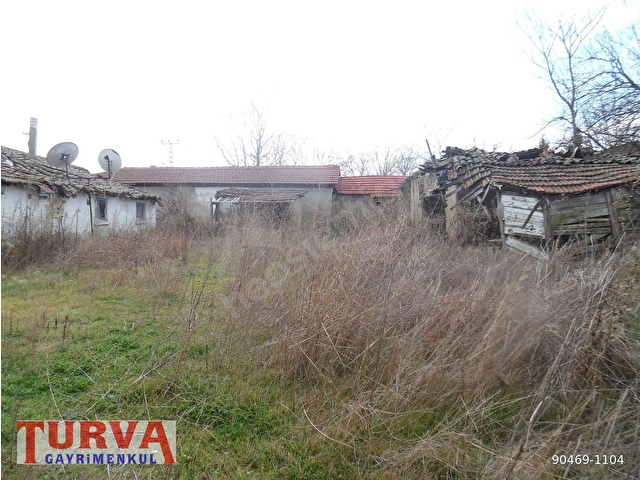 TURGUTBEY KÖYÜNDE ASFALT YOLA CEPHELİ İÇERİSİNDE AVLULU KERPİÇ EVE BULUNAN ARSA SATILIK - Görsel 20