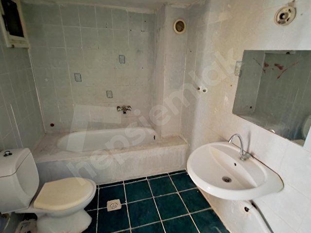 Bayraklı Mansuroğlun da Ara Kat Doğalgazlı 3+1 Kiralık Daire - Görsel 11