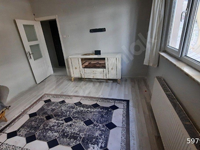 ŞEMSİPAŞA BOŞNAK MAHALLESİ 10.SOKAKTA SATILIK 1+1 75 M² DAİRE - Görsel 4