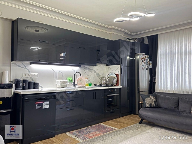 ORTABAYIRDA MUHTARLIĞIN SOKAĞINDA SATILIK 3+1 DAİRE ASANSÖRLÜ - GENİŞ , 3.KAT - Görsel 4