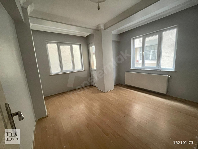 AYDOĞANDAN MERKEZİ KONUM BALKONLU SATILIK 2+1 DAİRE - Görsel 3
