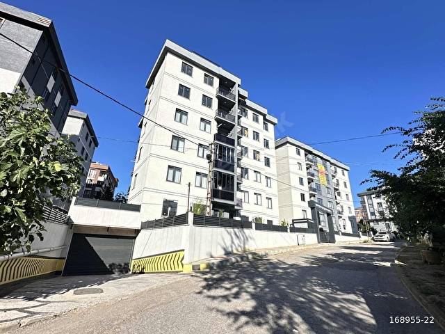 Site İçinde, Kapalı Otoparklı, Şarj İstasyonlu 3+1 Bahçe Katı