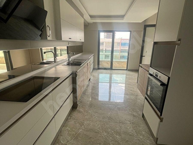 POLAT LİVEDAN BULVAR 312 DE KÖK TAPU 4+1 LÜKS DAİRE - Görsel 5