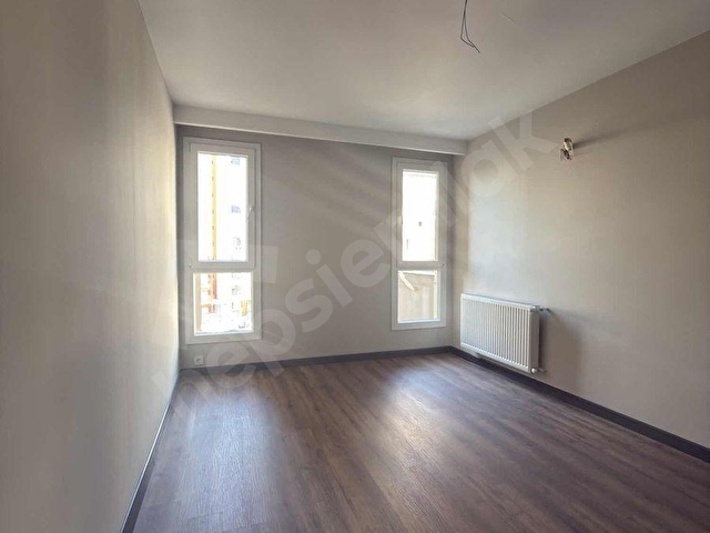 İSMETPAŞA KIYIBOYUNDA HAVUZLU SİTEDE SIFIR 2+1 LÜKS DAİRE - Görsel 17
