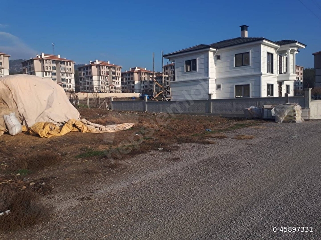 SAHİBİNDEN SATILIK KONUT VEYA VİLLA ARSASI.
