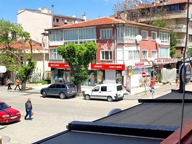 GENÇ EMLAKTAN 3+1 HER İŞ YERİNE UYGUN CADDE ÜSTÜ SATILIK - Görsel 2