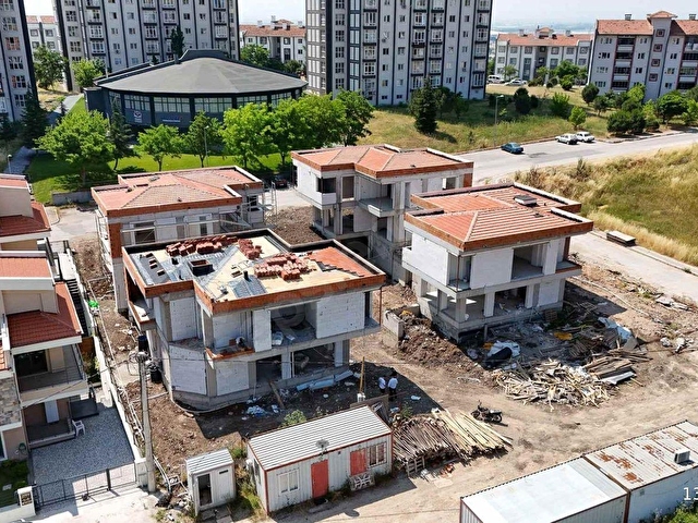RE/MAX MİD’DEN YENIMAHALLE’DE SATILIK 345 M2 VILLA - Görsel 12