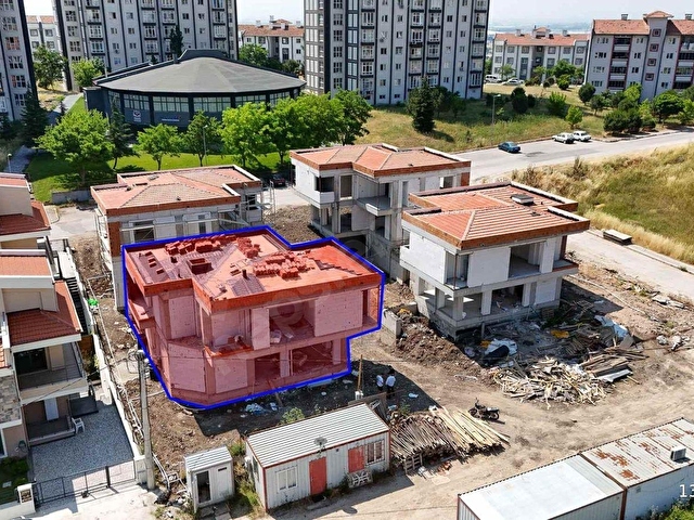 RE/MAX MİD’DEN YENIMAHALLE’DE SATILIK 345 M2 VILLA - Görsel 4