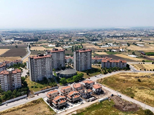 RE/MAX MİD’DEN YENIMAHALLE’DE SATILIK 345 M2 VILLA - Görsel 14