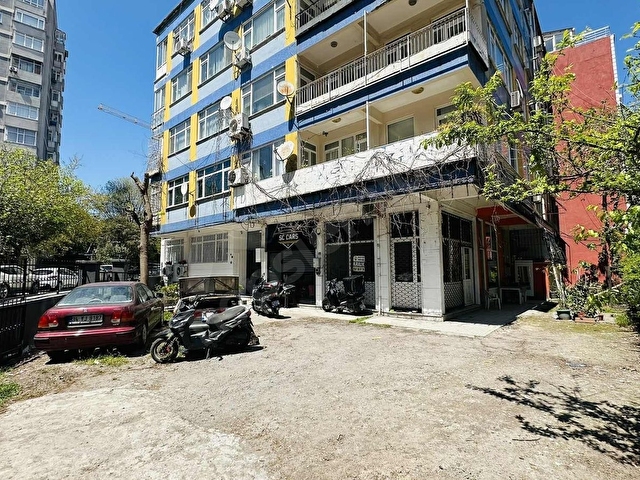 Bakırköy Zeytinlik 18m² Köşe Cephe Ofis/Mağaza (Otoparklı) - Görsel 16