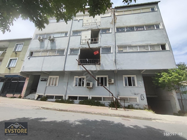 Yarımburgaz İmalat ve Depo Kullanımına Uygun Kiralık İş Yeri