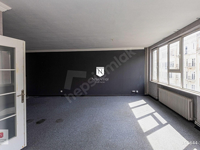 Rumeli Caddesinde, Yüksek Katta 50 m² Salonlu 3+1 Ofis(ENG) - Görsel 6
