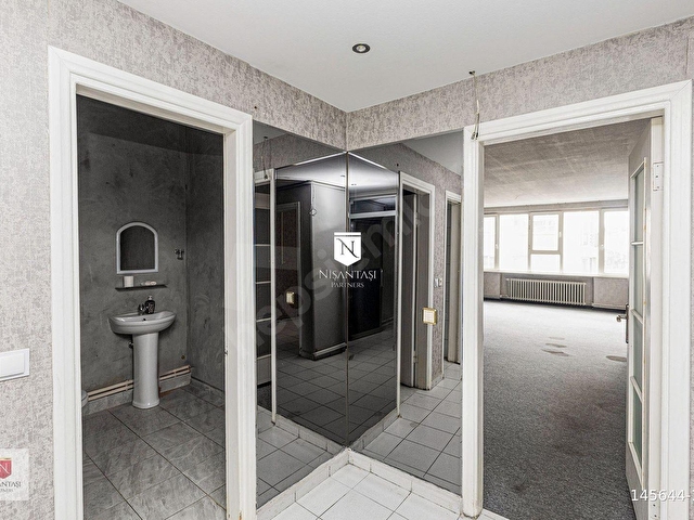 Rumeli Caddesinde, Yüksek Katta 50 m² Salonlu 3+1 Ofis(ENG) - Görsel 29