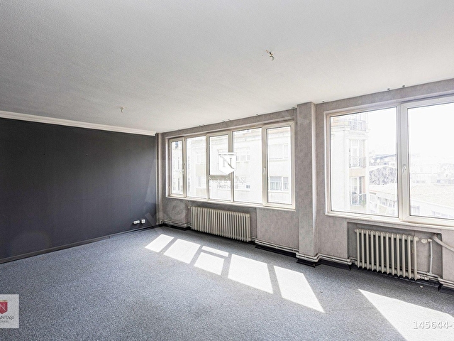 Rumeli Caddesinde, Yüksek Katta 50 m² Salonlu 3+1 Ofis(ENG) - Görsel 5