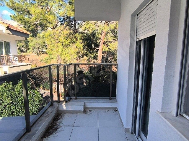 DOYRAN’DA MERKEZDE 3+1 TRİPLEKS VİLLA 400 M² ARSA 240 M² KULLANIM DEV TERASLI - Görsel 20