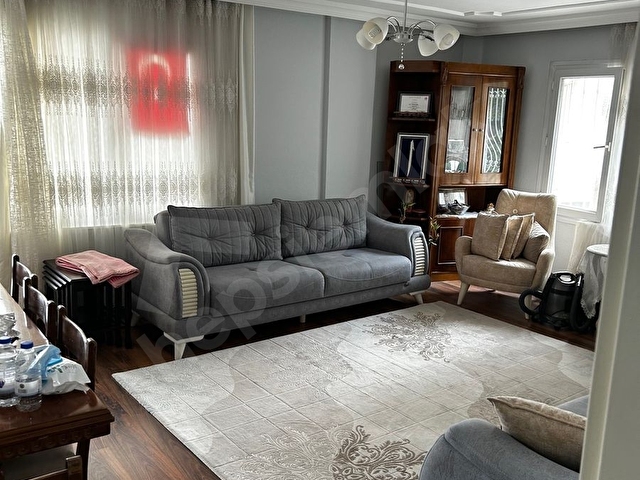 BORNOVA PINARBAŞI ÇANAKKALE CD. 120 M² 3+1 BAKIMLI DAİRE