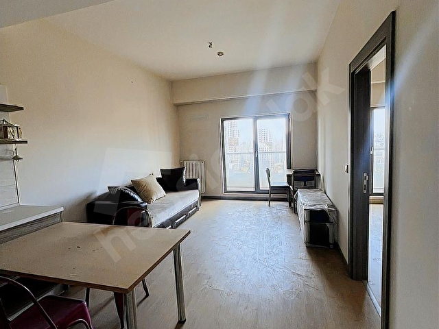 SEMBOL İSTANBUL GÜVENLİKLİ SİTEDE BEYAZ EŞYALI 1+1 HAVUZ CEPHE - Görsel 3