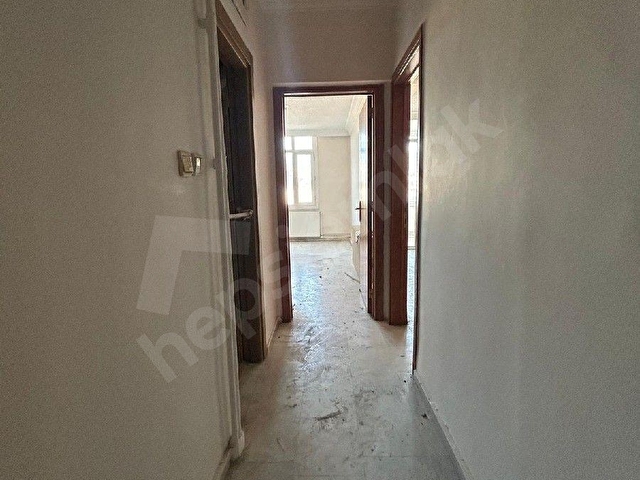 SULAR CADDESİ ÜZERİNDE 2.KAT 3+1 OTOPARKLI SATILIK DAİRE - Görsel 21