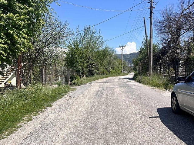 ÜZÜMLÜDE DOĞAYLA İÇ İÇE, ÖZEL HAVUZLU VİLLA VE TARLA - Görsel 6