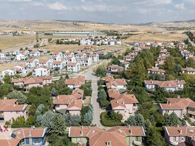 SATILIK IHLAMURKENT’TE SİTE İÇERİSİNDE 3+1 VİLLA - Görsel 8