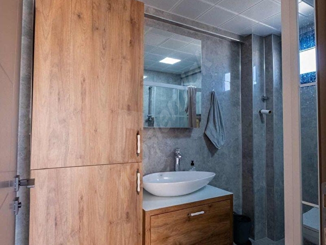 KAMUKENTDE MODERN MİMARİLİ EŞYALI VİLLA - Görsel 30