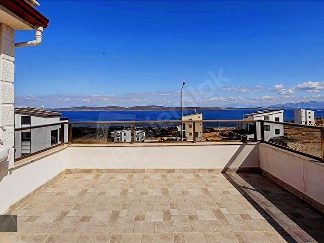 KAMUKENTDE MODERN MİMARİLİ EŞYALI VİLLA - Görsel 27