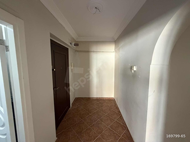 Altınköy 1 Sitesinde Ulaşım Kolaylığı Sunan 3+1 Kiralık Daire - Görsel 3
