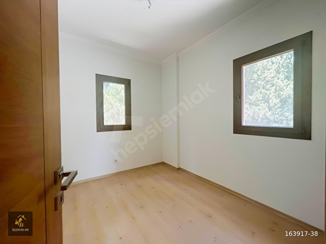 Yahşi Sahiilde Havuzlu Site İçerisinde 3+1 Kiralık Üst Kat Daire - Görsel 16