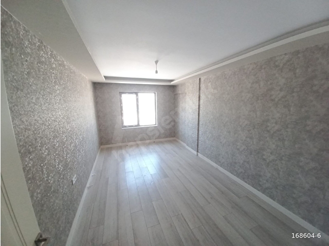 REMAX HIZDAN ELVANKENT DE CADDE ÜSTÜN DE SIFIR ARA KATTA HARİKA KONUM.... - Görsel 16