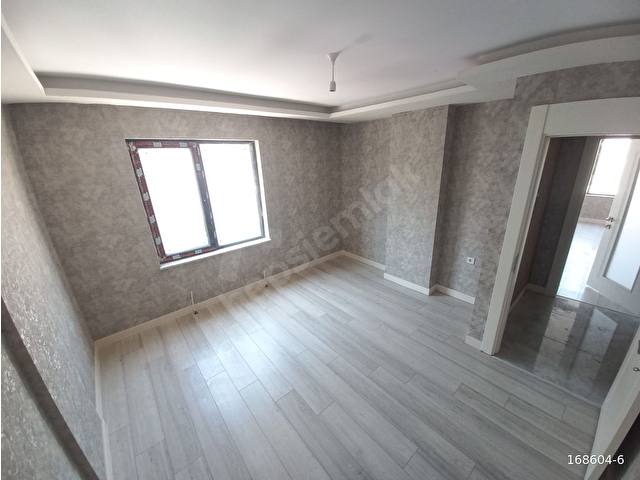 REMAX HIZDAN ELVANKENT DE CADDE ÜSTÜN DE SIFIR ARA KATTA HARİKA KONUM.... - Görsel 14