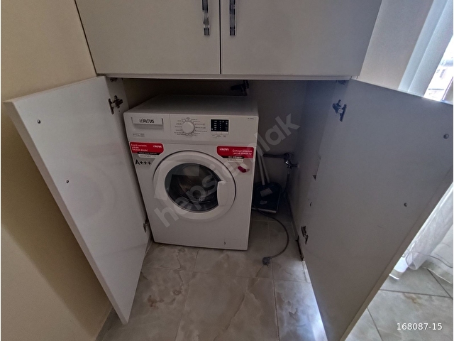 ULAŞ EMLAKTAN BAHÇELİEVLERDE KİRACILI EŞYALI SATILIK 1+1 DAİRE - Görsel 7