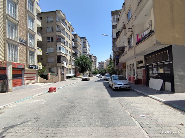 ULAŞ EMLAKTAN BAHÇELİEVLERDE KİRACILI EŞYALI SATILIK 1+1 DAİRE - Görsel 9
