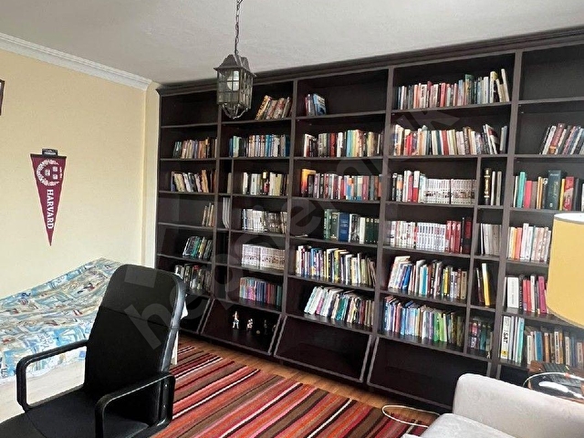 Güzelbahçe Çamlı’da Tam Eşyalı, Havuzlu ve Bahçeli Kiralık Villa - Görsel 13